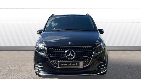 Used Mercedes-Benz V-Class 2025 for sale - 76252588: Photo 3