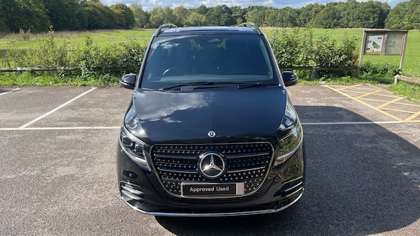 Used Mercedes-Benz V-Class 2025 for sale - 76252588: Photo 8