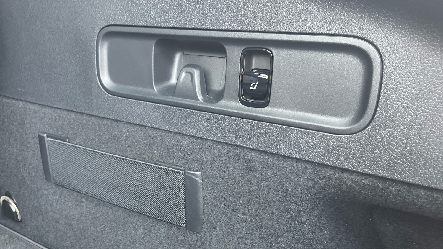 Used Mercedes-Benz GLC 2025 for sale - 77342533: Photo 28