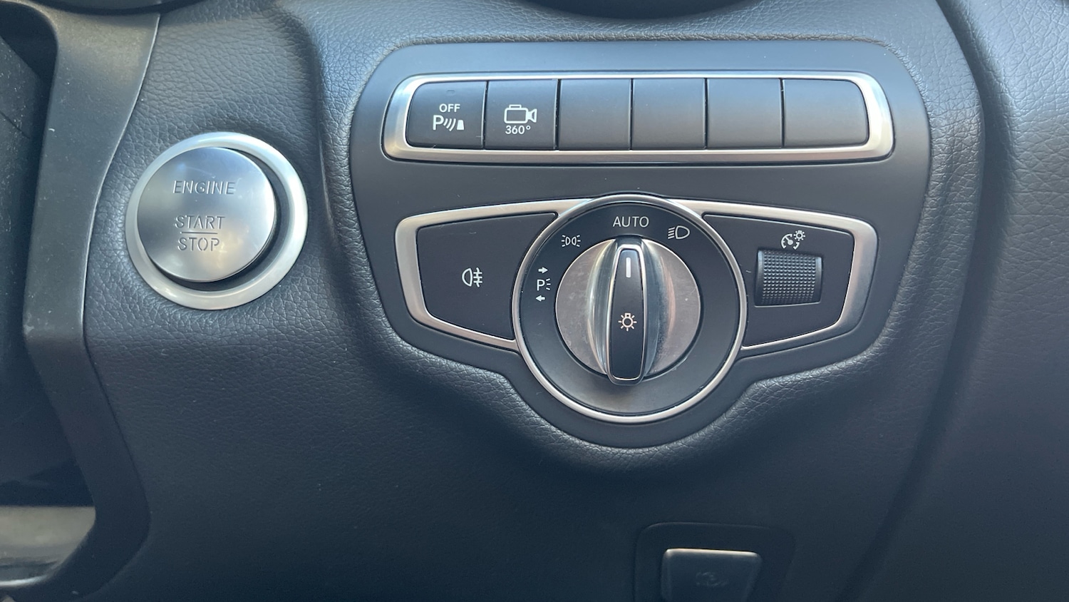 Used Mercedes-Benz GLC 2019 for sale - 76578077: Photo 39