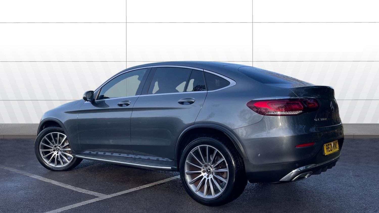 Used Mercedes-Benz GLC 2021 for sale - 77210925: Photo 2