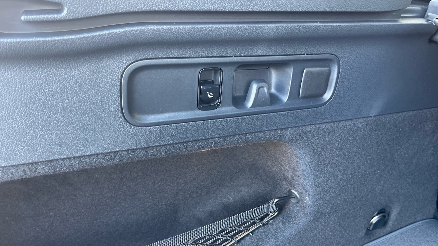 Used Mercedes-Benz GLC 2025 for sale - 77403750: Photo 28