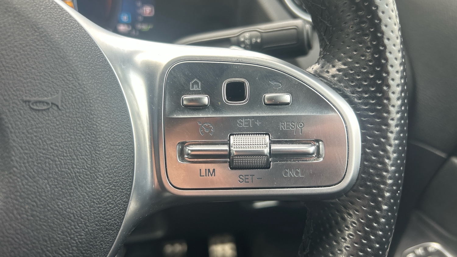 Used Mercedes-Benz GLA 2021 for sale - 76157740: Photo 18