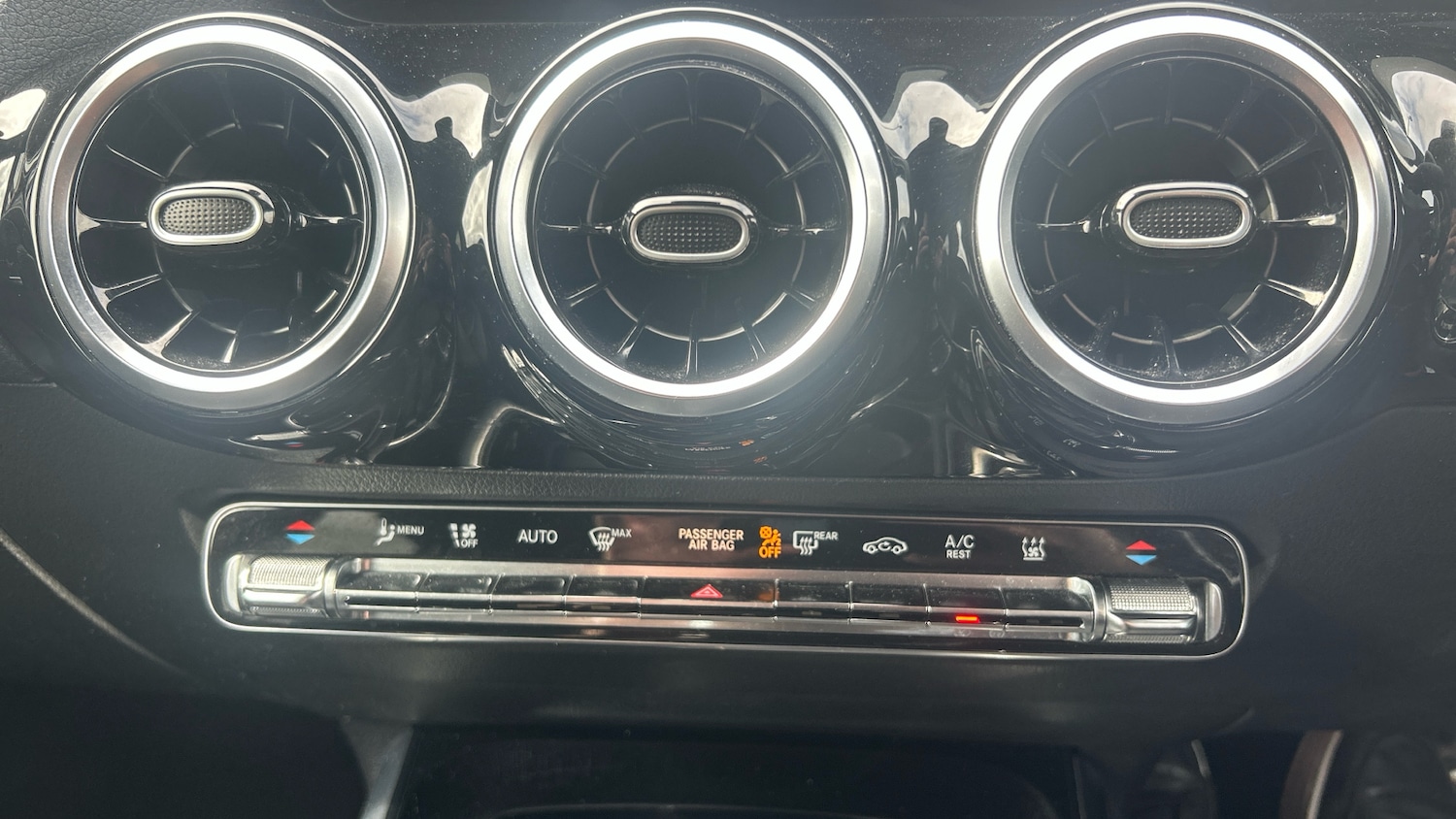Used Mercedes-Benz GLA 2021 for sale - 76157740: Photo 27