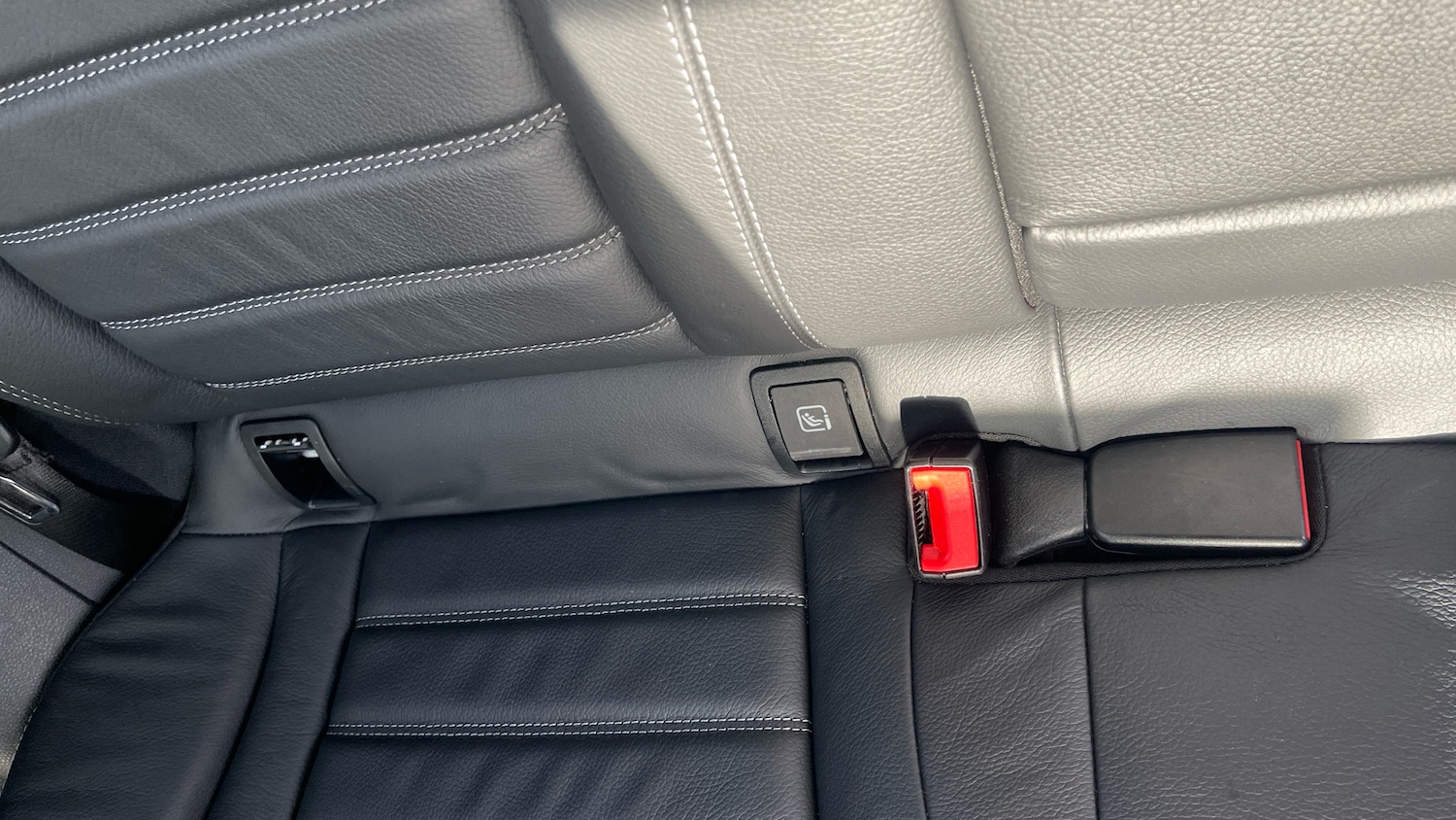 Used Mercedes-Benz GLC 2023 for sale - 76649531: Photo 17