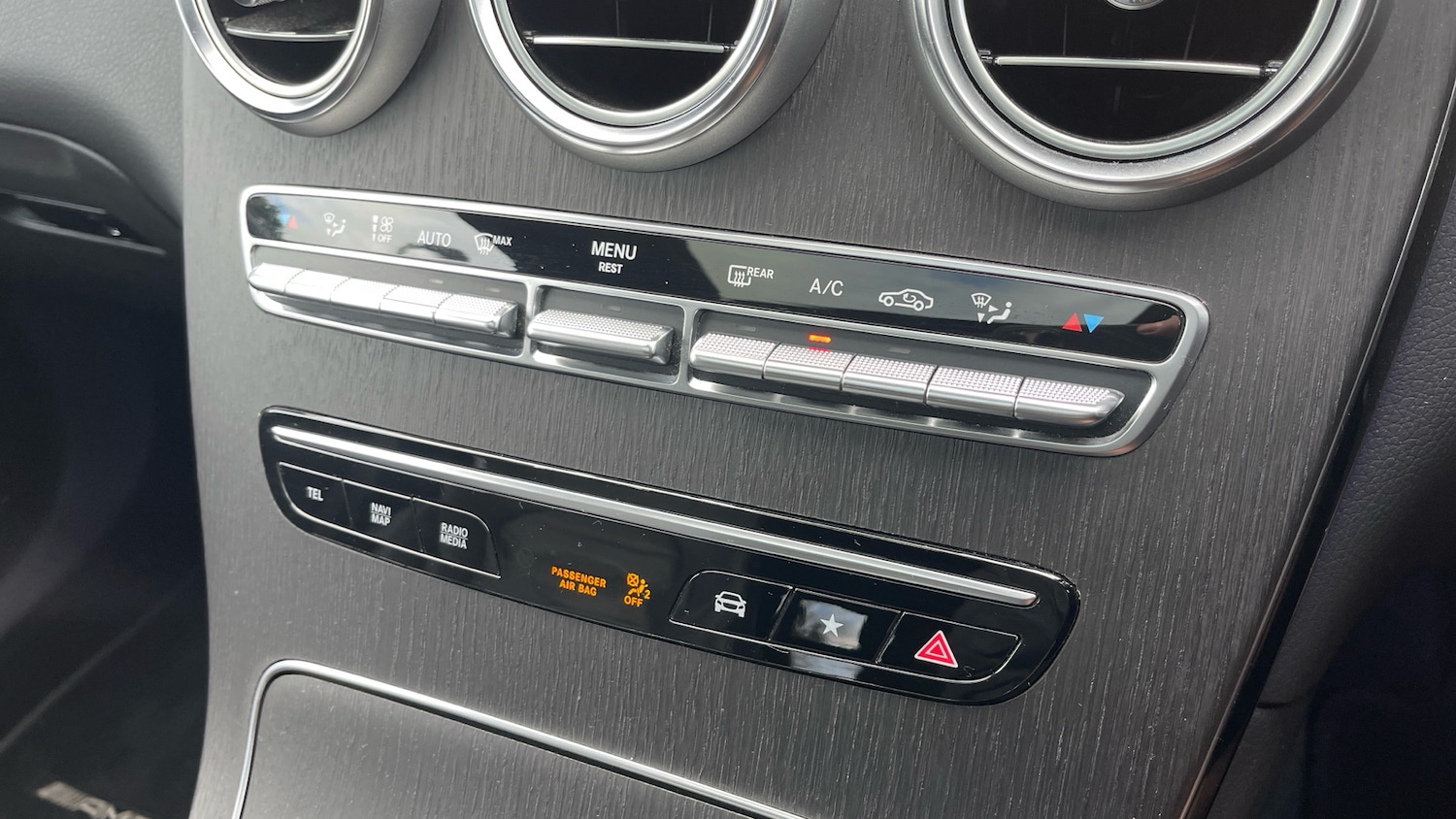 Used Mercedes-Benz GLC 2023 for sale - 76649531: Photo 39