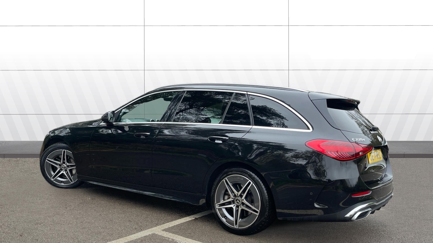 Used Mercedes-Benz C Class 2022 for sale - 77103333: Photo 2