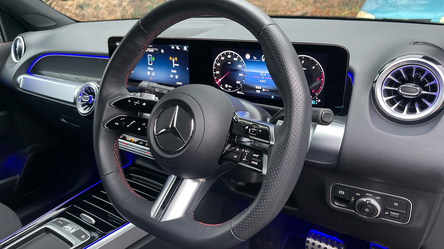 Used Mercedes-Benz GLB 2024 for sale - 76971835: Photo 11