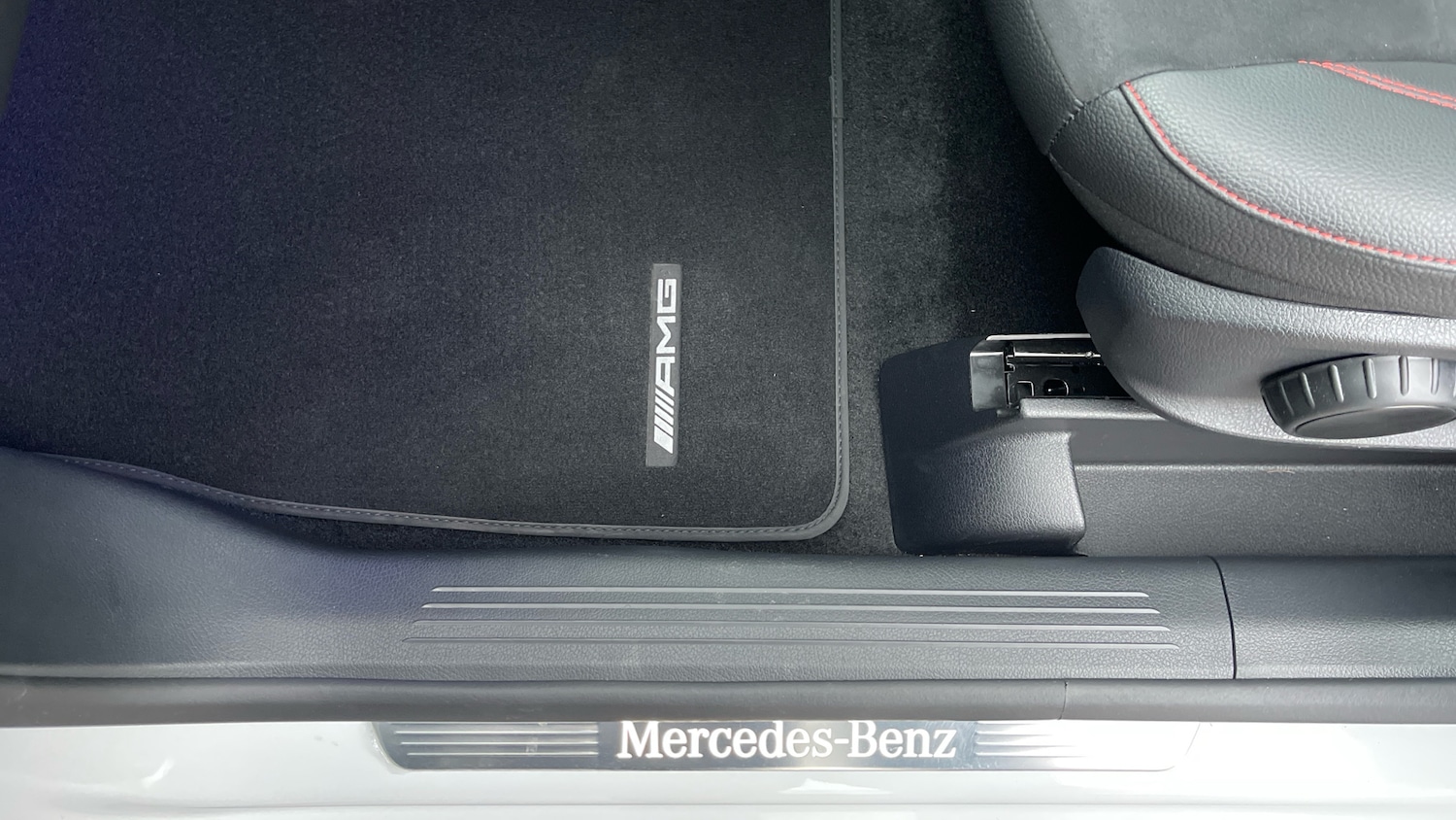 Used Mercedes-Benz GLB 2024 for sale - 76971835: Photo 34