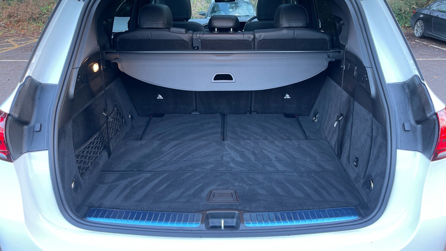 Used Mercedes-Benz GLE 2023 for sale - 77000939: Photo 4