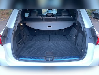 Used Mercedes-Benz GLE 2023 for sale - 77000939: Photo