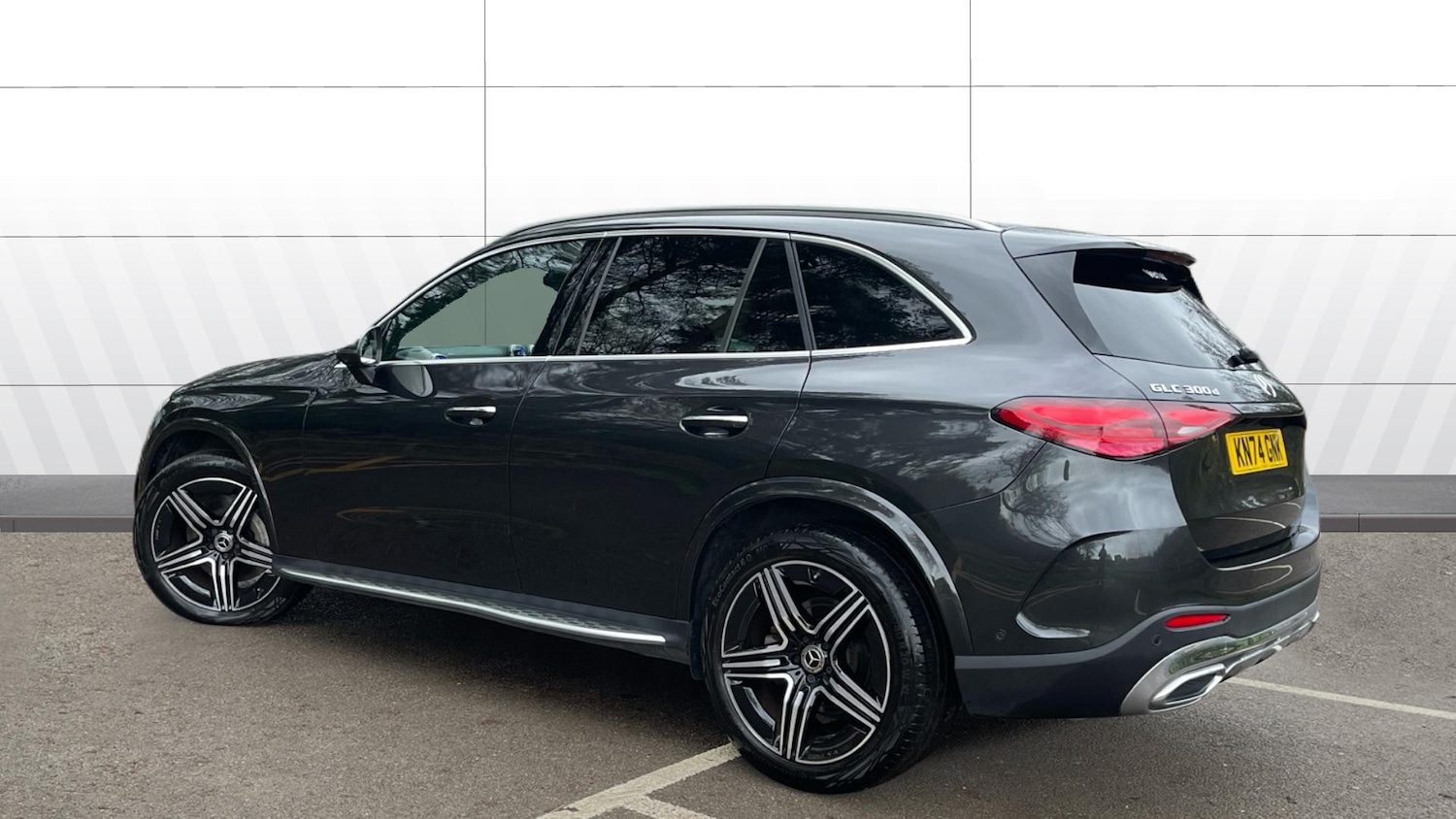 Used Mercedes-Benz GLC 2024 for sale - 77000940: Photo 2