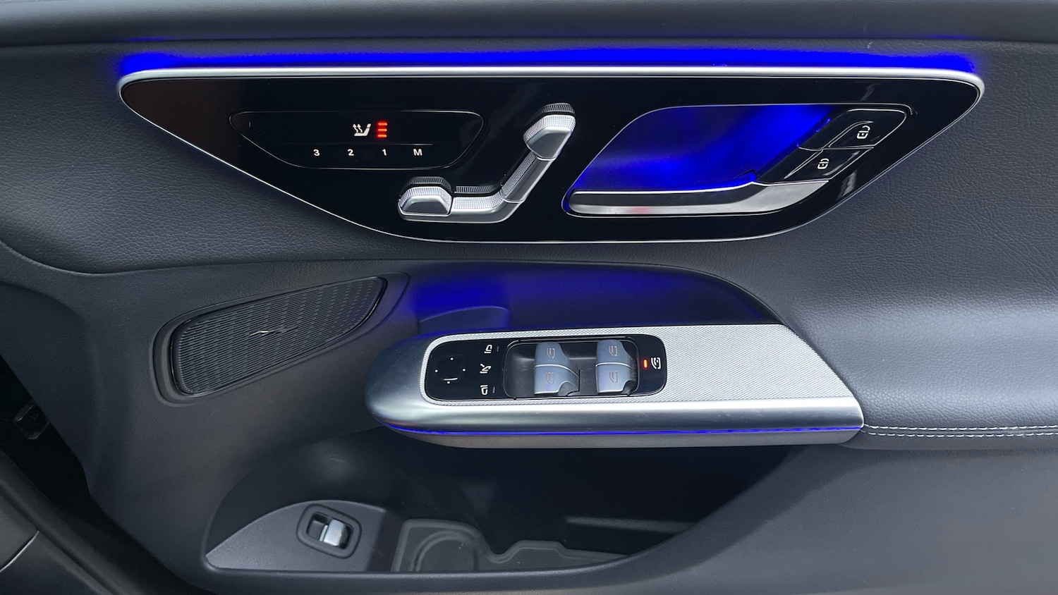 Used Mercedes-Benz GLC 2024 for sale - 77000940: Photo 36