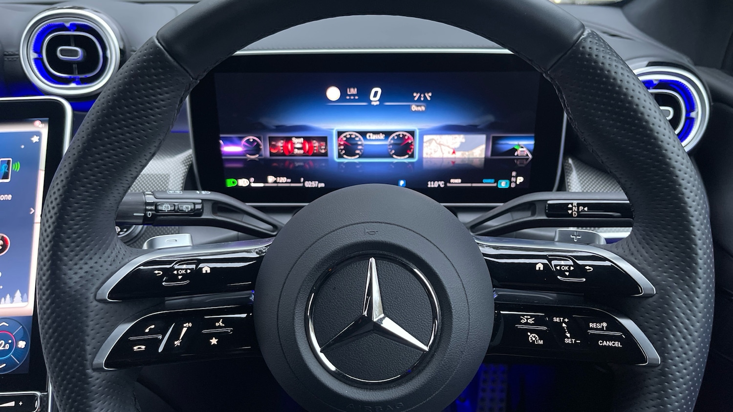 Used Mercedes-Benz GLC 2024 for sale - 77000940: Photo 40