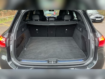 Used Mercedes-Benz GLC 2024 for sale - 77000940: Photo