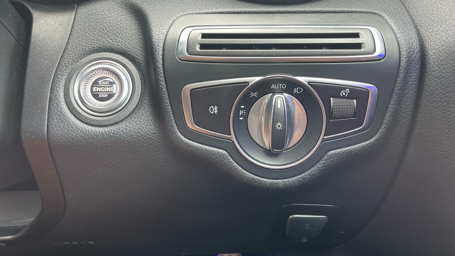 Used Mercedes-Benz C Class 2019 for sale - 78078748: Photo 36