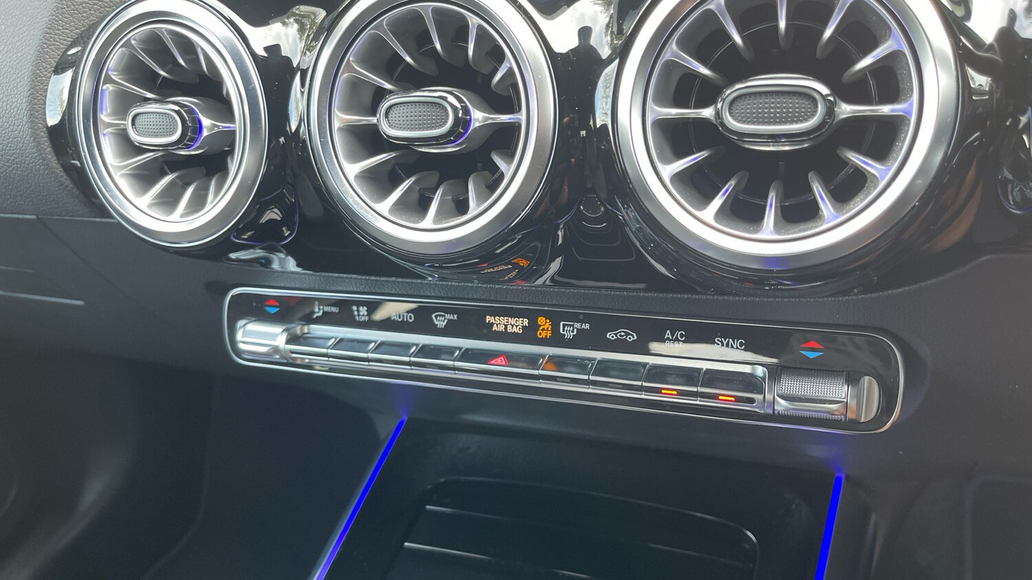 Used Mercedes-Benz GLA 2023 for sale - 77817896: Photo 39