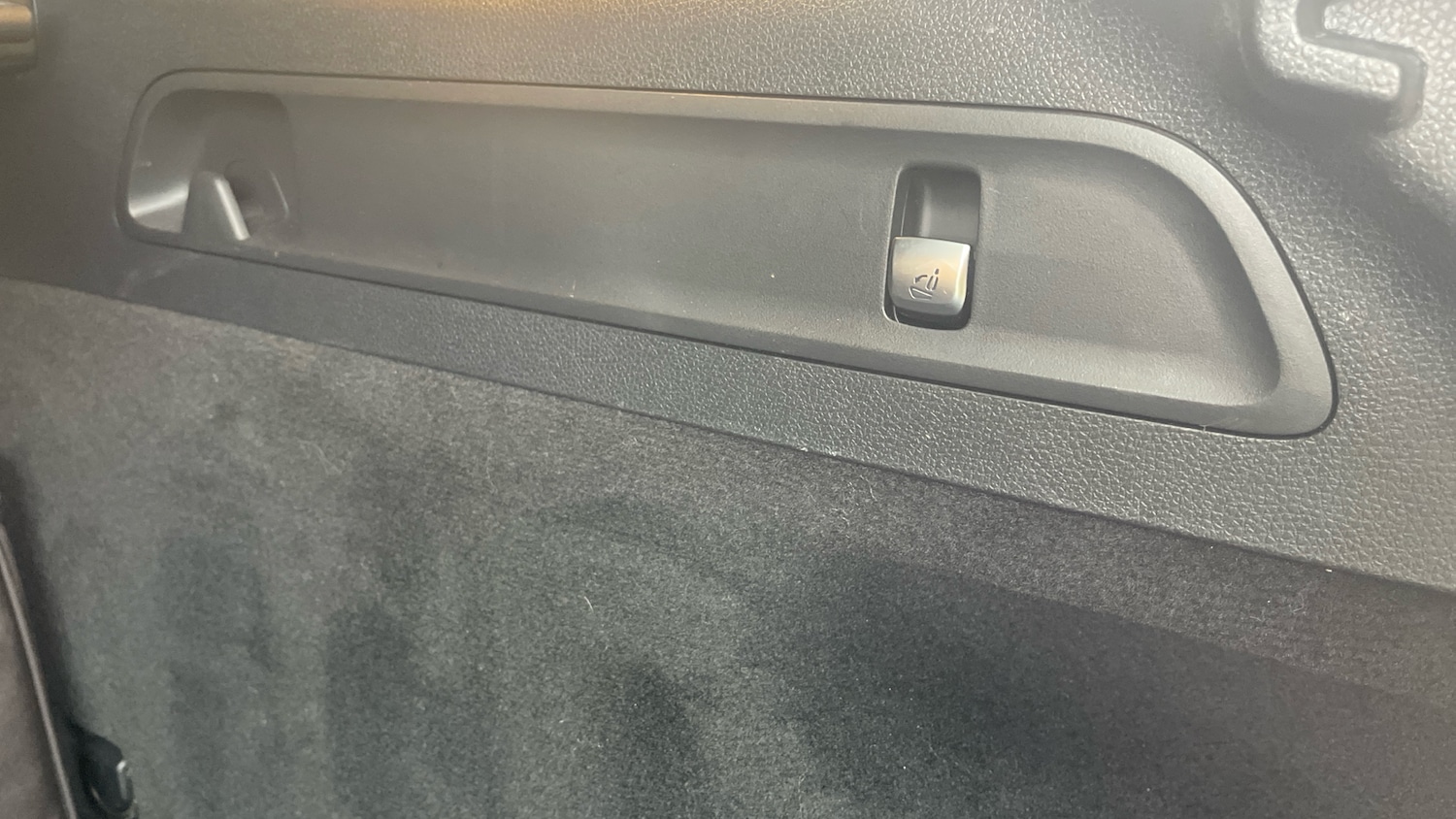 Used Mercedes-Benz EQC 2022 for sale - 76860190: Photo 28