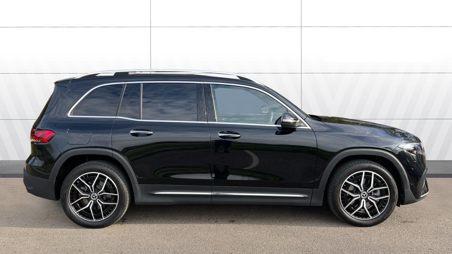 Used Mercedes-Benz EQB 2024 for sale - 77745351: Photo 5