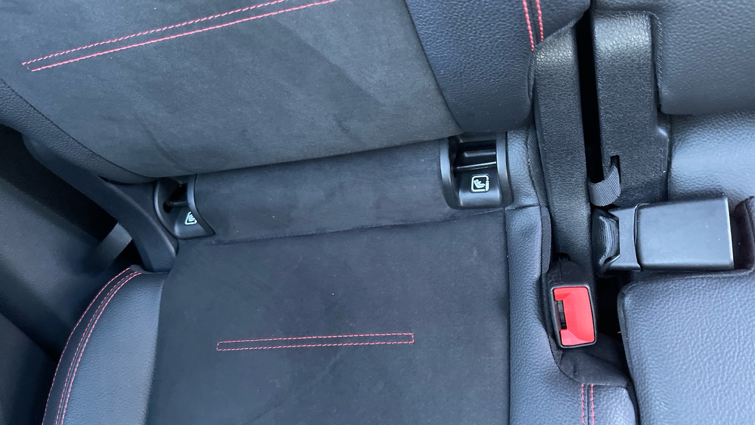 Used Mercedes-Benz GLB 2023 for sale - 77300959: Photo 17