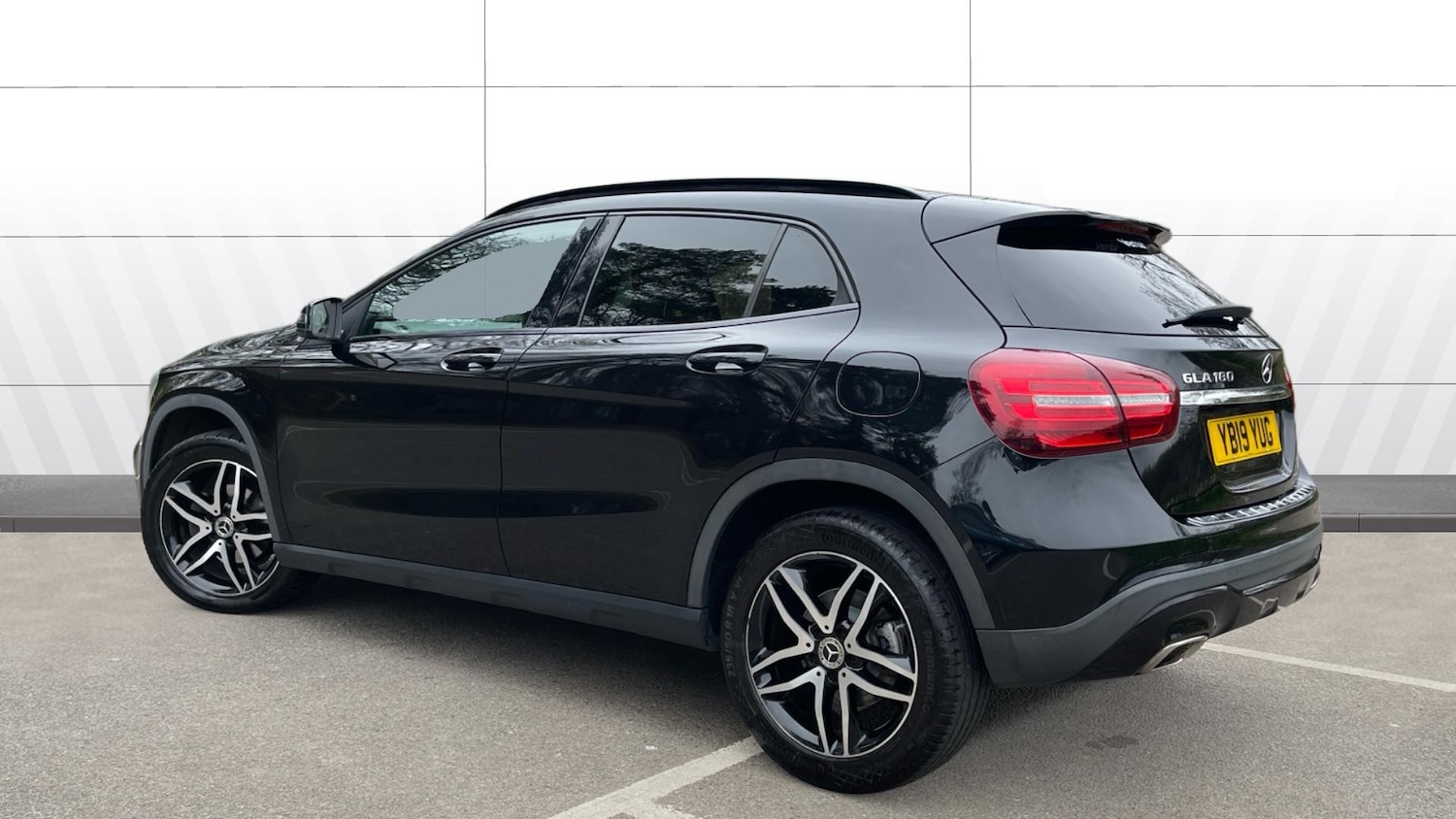 Used Mercedes-Benz GLA 2019 for sale - 78093388: Photo 2