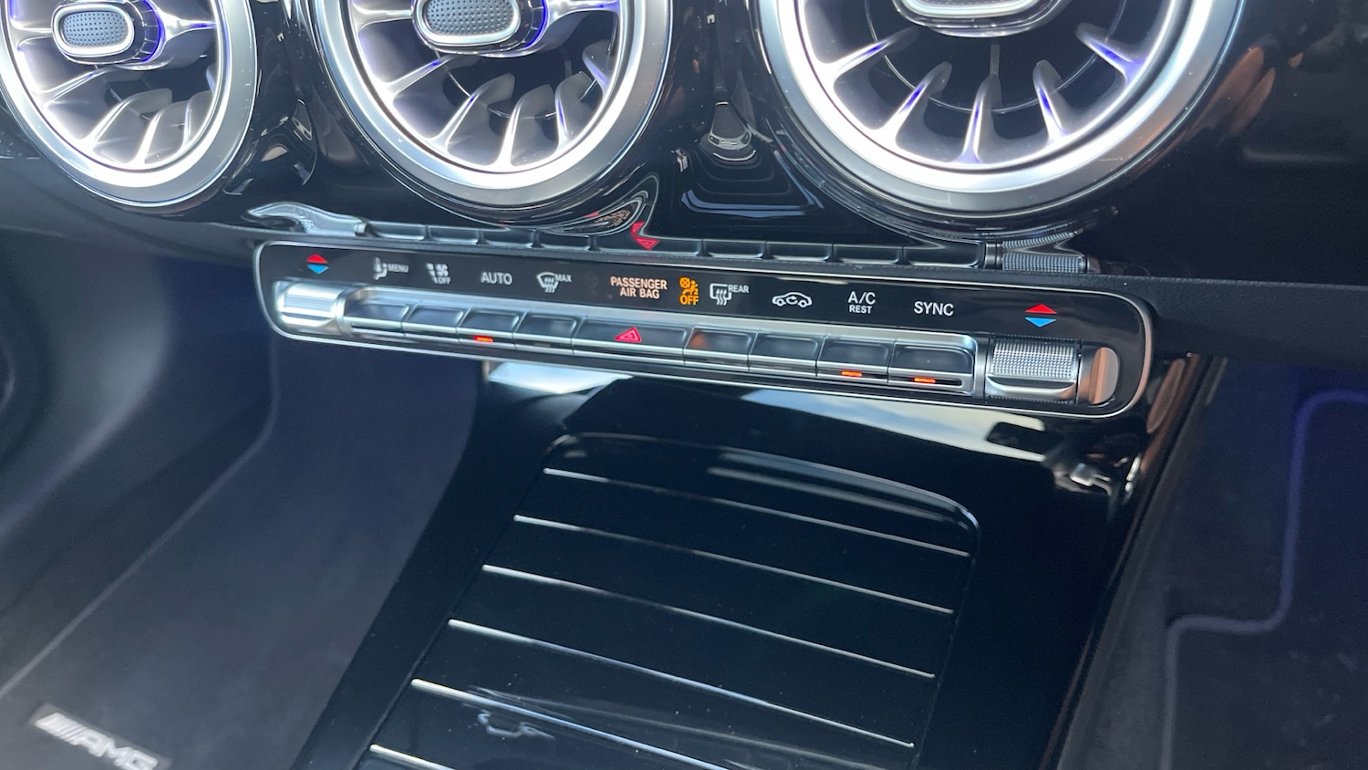 Used Mercedes-Benz CLA 2024 for sale - 76718803: Photo 39