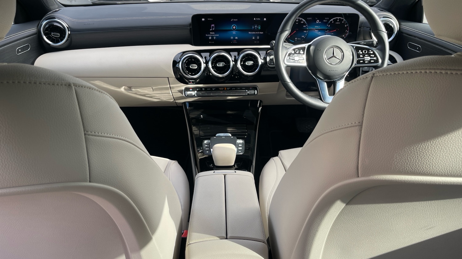 Used Mercedes-Benz CLA 2023 for sale - 77902320: Photo 10