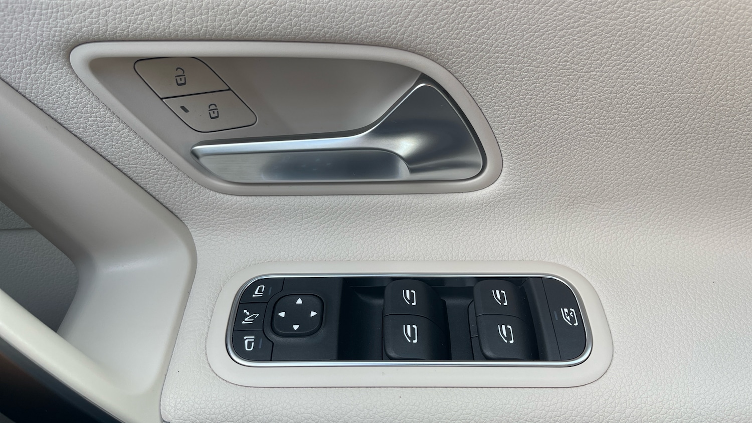 Used Mercedes-Benz CLA 2023 for sale - 77902320: Photo 35