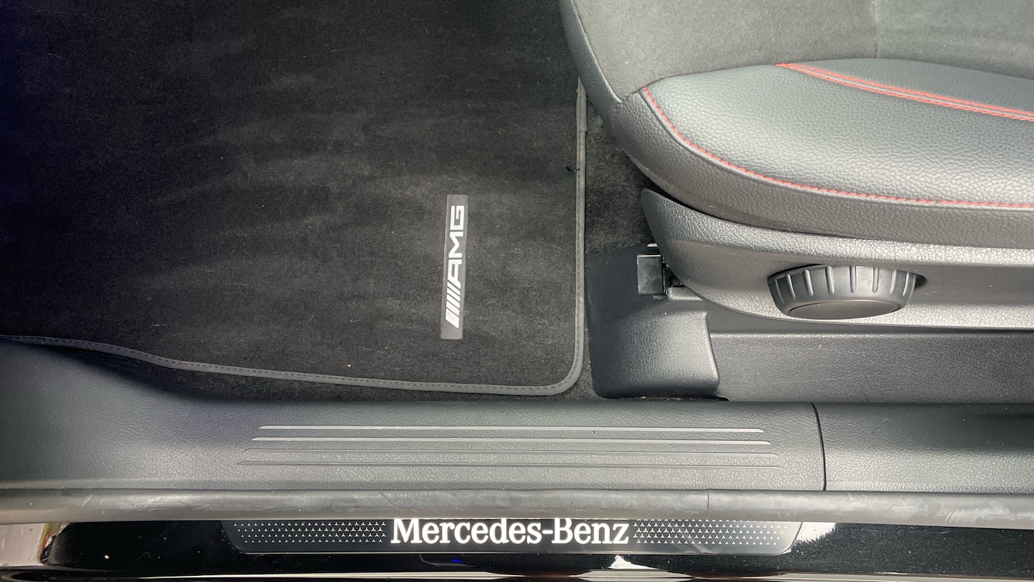 Used Mercedes-Benz GLB 2023 for sale - 76948190: Photo 32