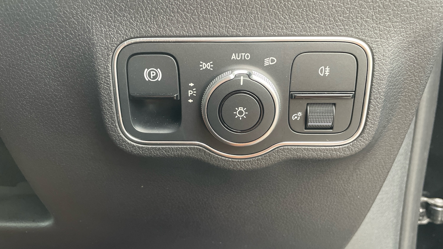 Used Mercedes-Benz GLB 2023 for sale - 76948190: Photo 37