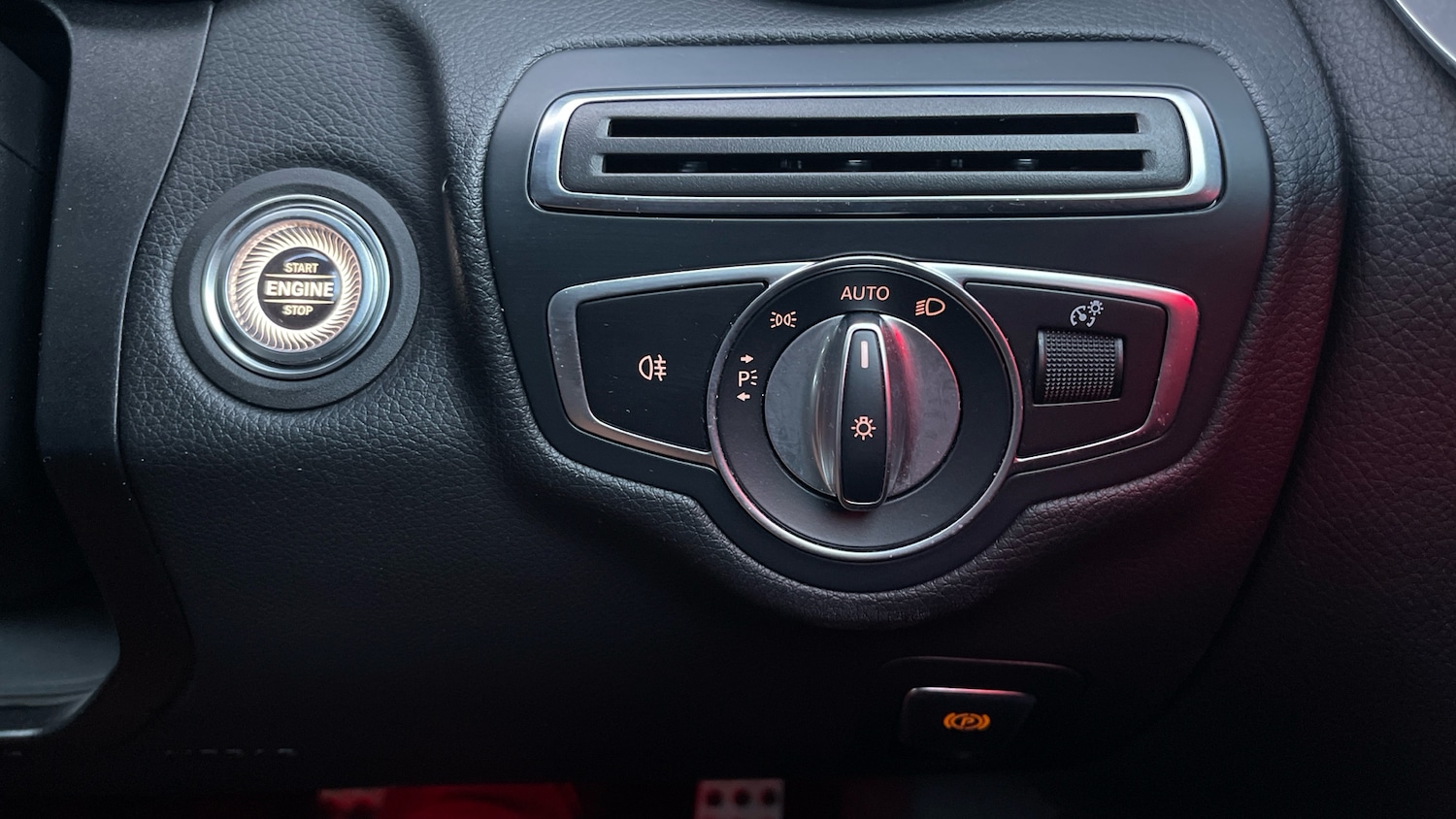 Used Mercedes-Benz C Class 2020 for sale - 76957384: Photo 35