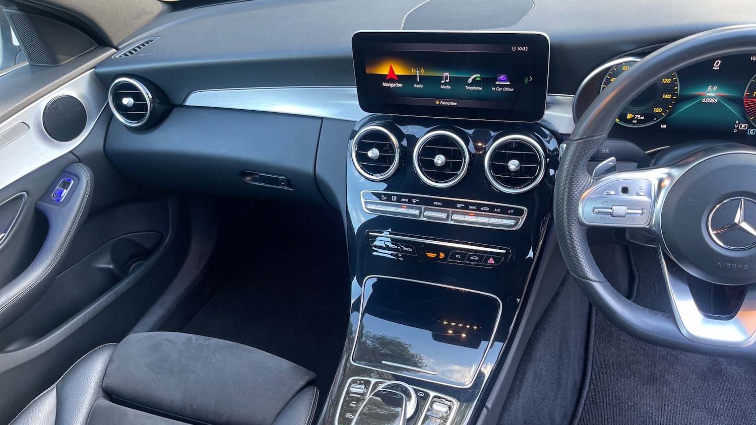 Used Mercedes-Benz C Class 2019 for sale - 77003256: Photo 14