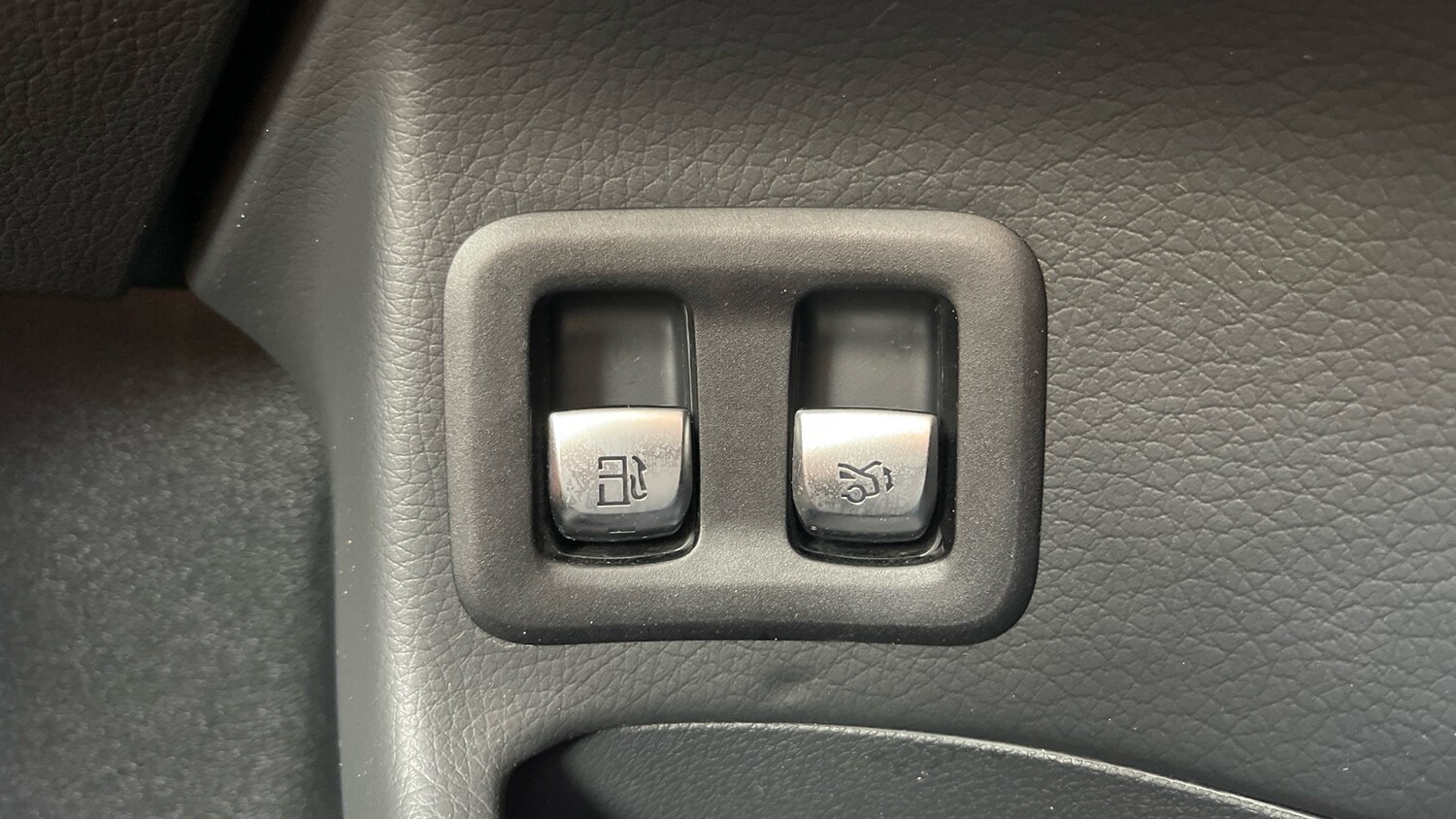 Used Mercedes-Benz GLC 2022 for sale - 78223211: Photo 38