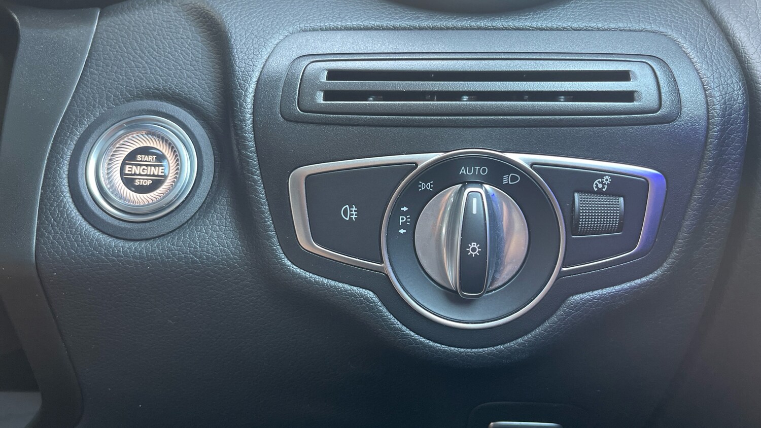 Used Mercedes-Benz GLC 2021 for sale - 77817897: Photo 38