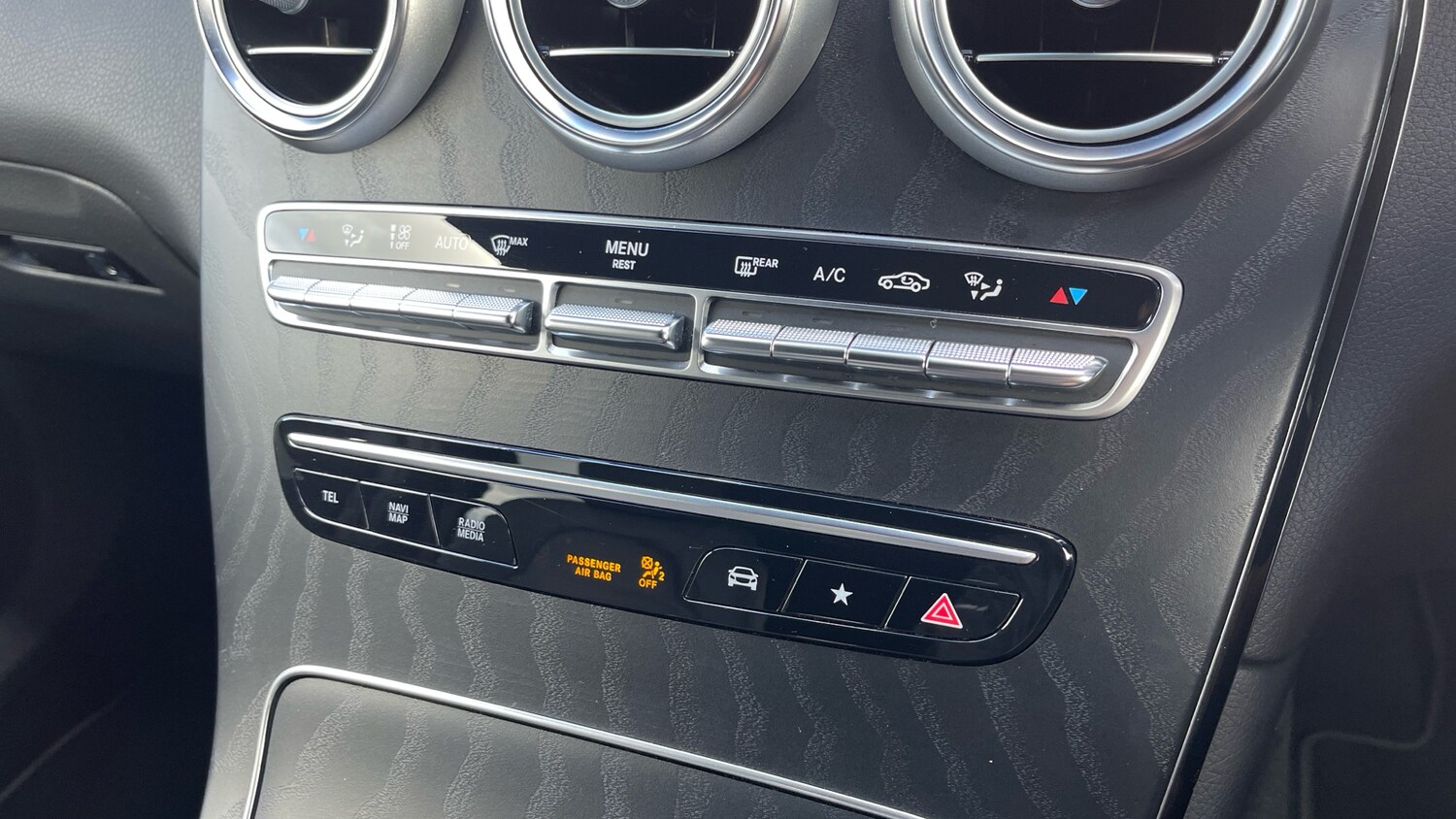 Used Mercedes-Benz GLC 2022 for sale - 77883851: Photo 39