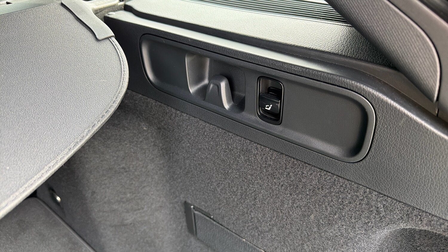 Used Mercedes-Benz C Class 2025 for sale - 78166100: Photo 27