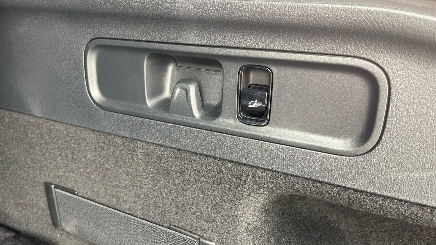 Used Mercedes-Benz GLC 2025 for sale - 77803041: Photo 28