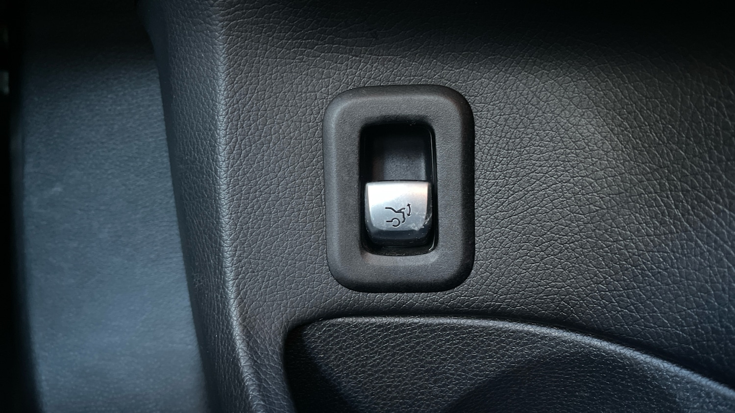 Used Mercedes-Benz C Class 2014 for sale - 76896799: Photo 36