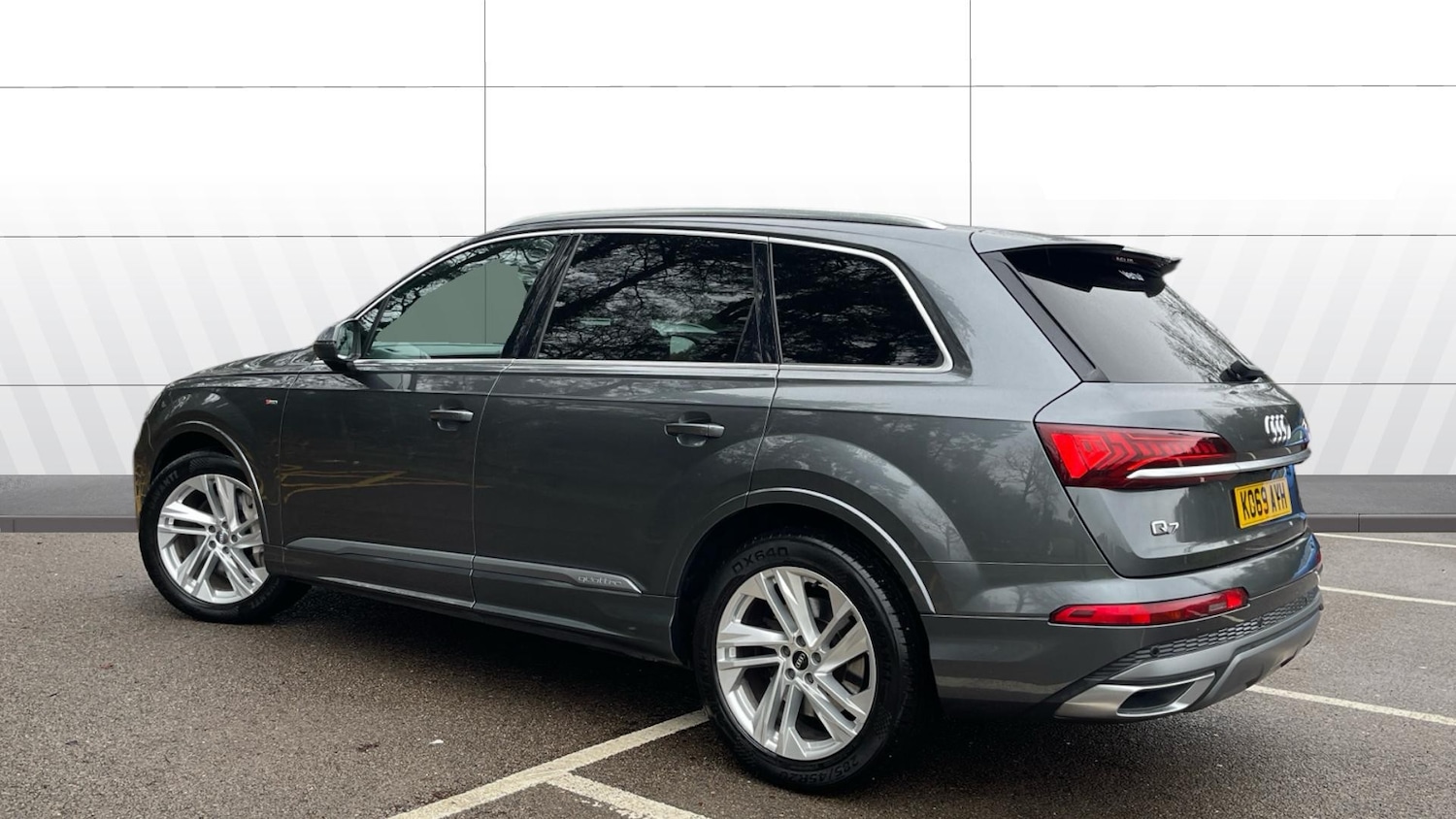 Used Audi Q7 2020 for sale - 77258036: Photo 2