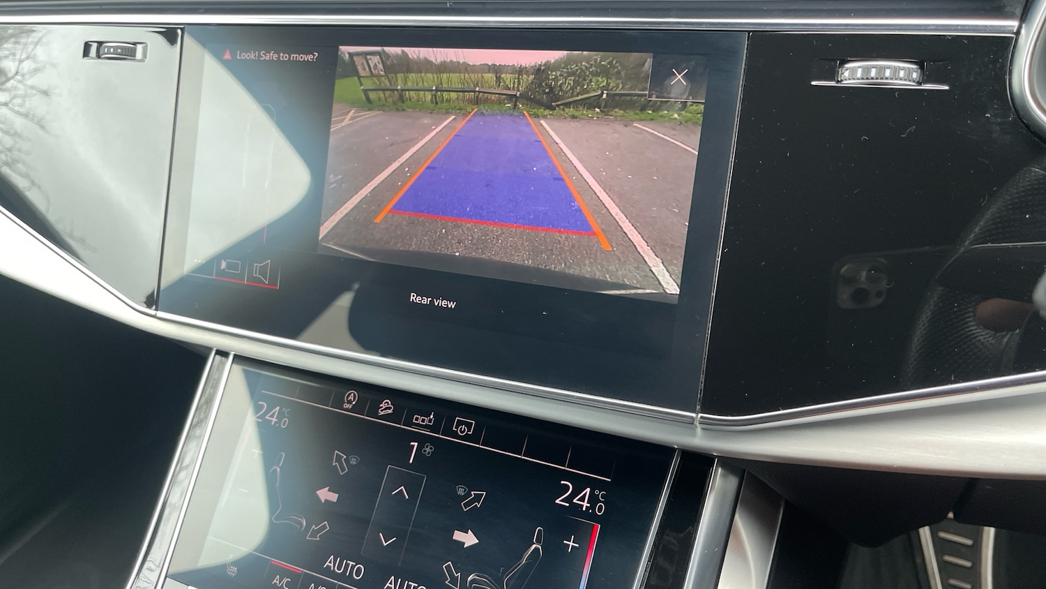 Used Audi Q7 2020 for sale - 77258036: Photo 45