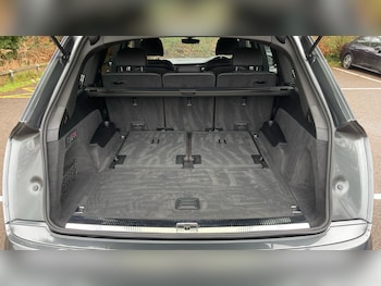 Used Audi Q7 2020 for sale - 77258036: Photo