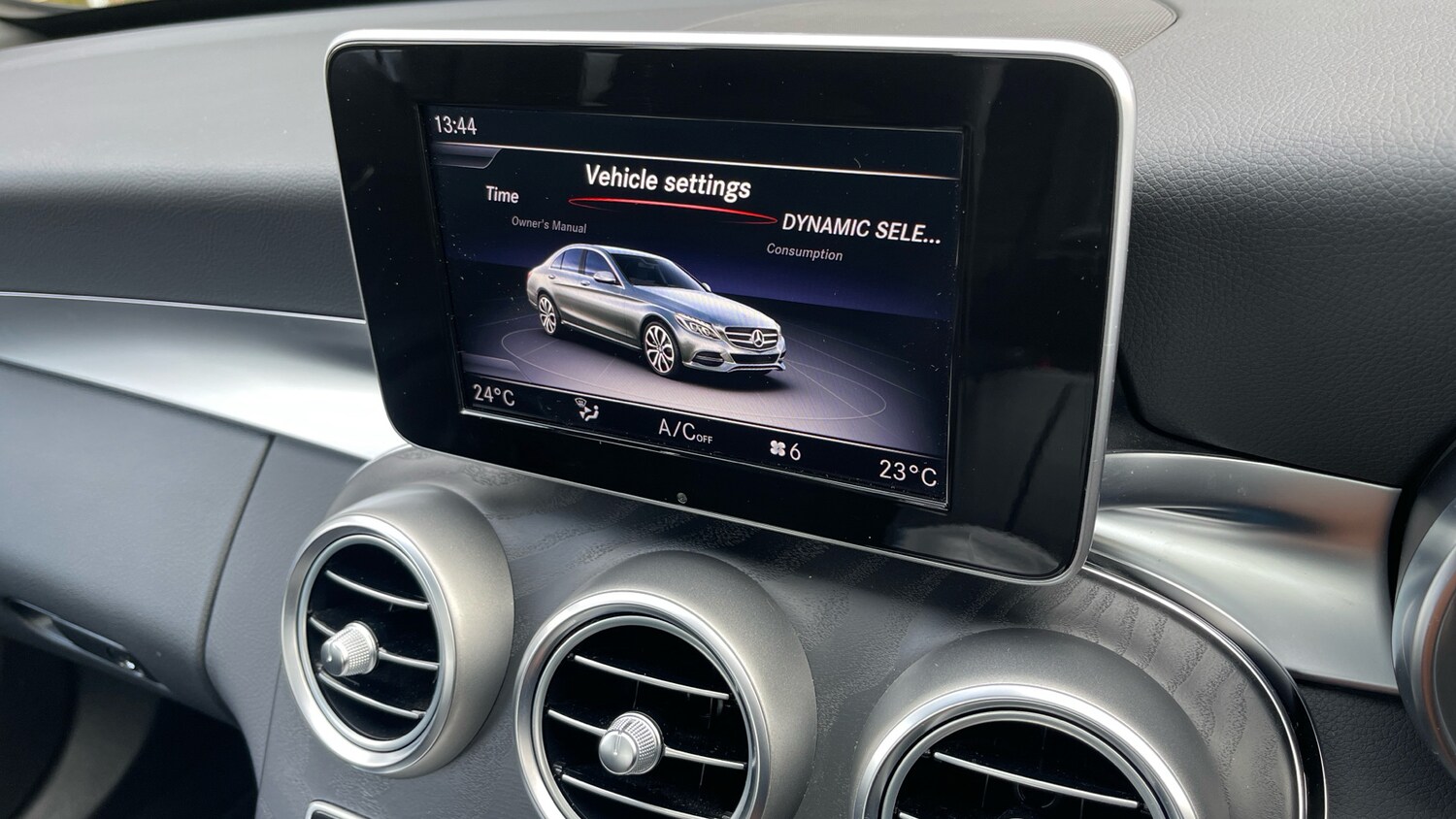 Used Mercedes-Benz C Class 2018 for sale - 77917079: Photo 42