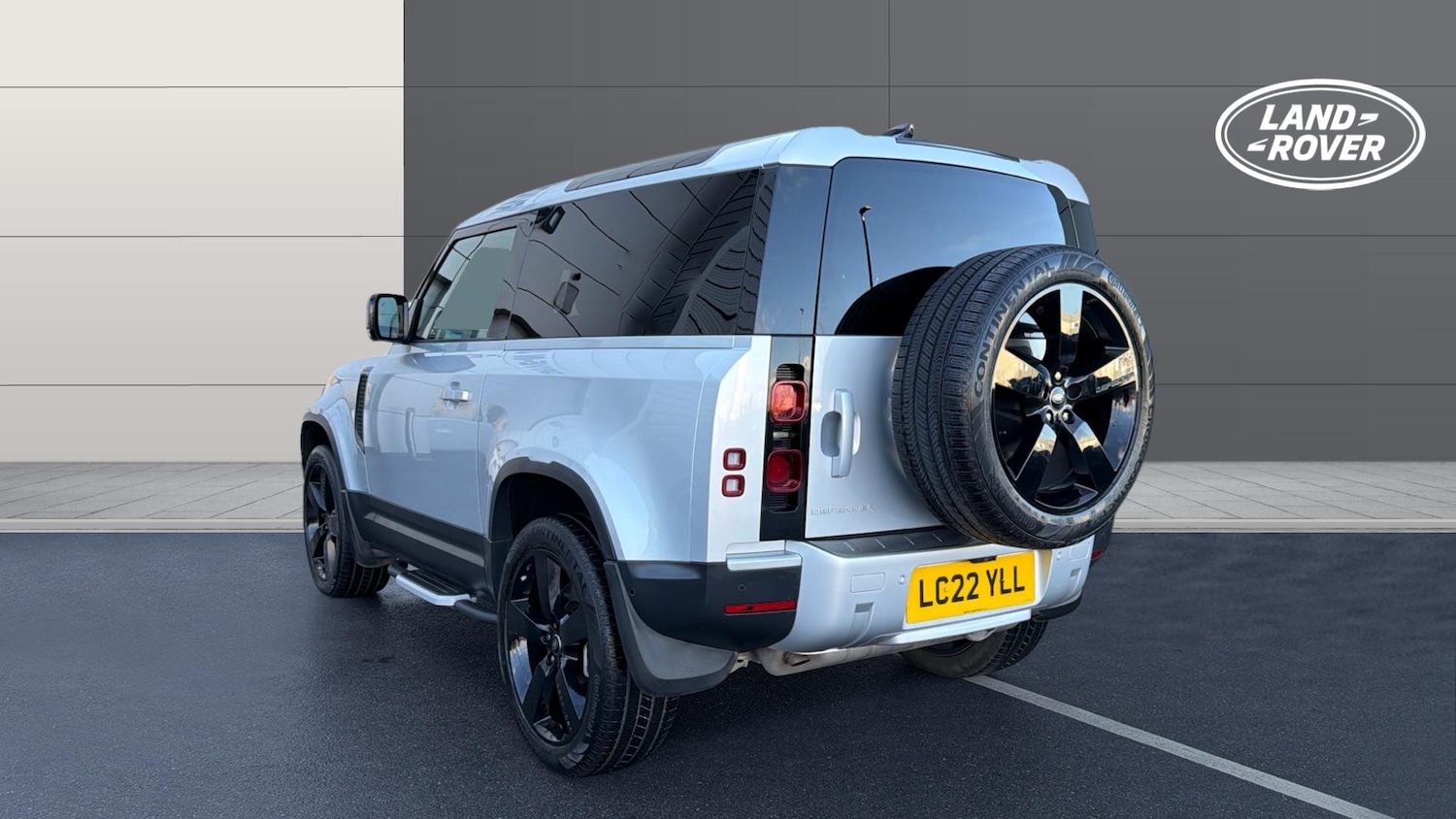 Used Land Rover Defender 2022 for sale - 77961703: Photo 2