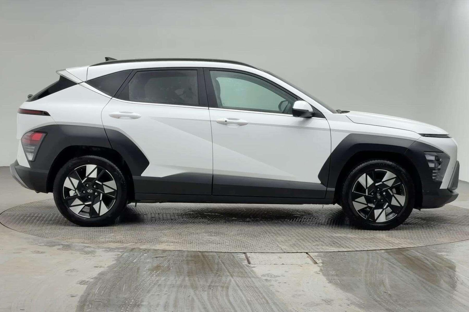 Used Hyundai KONA 2025 for sale - 77524922: Photo 3