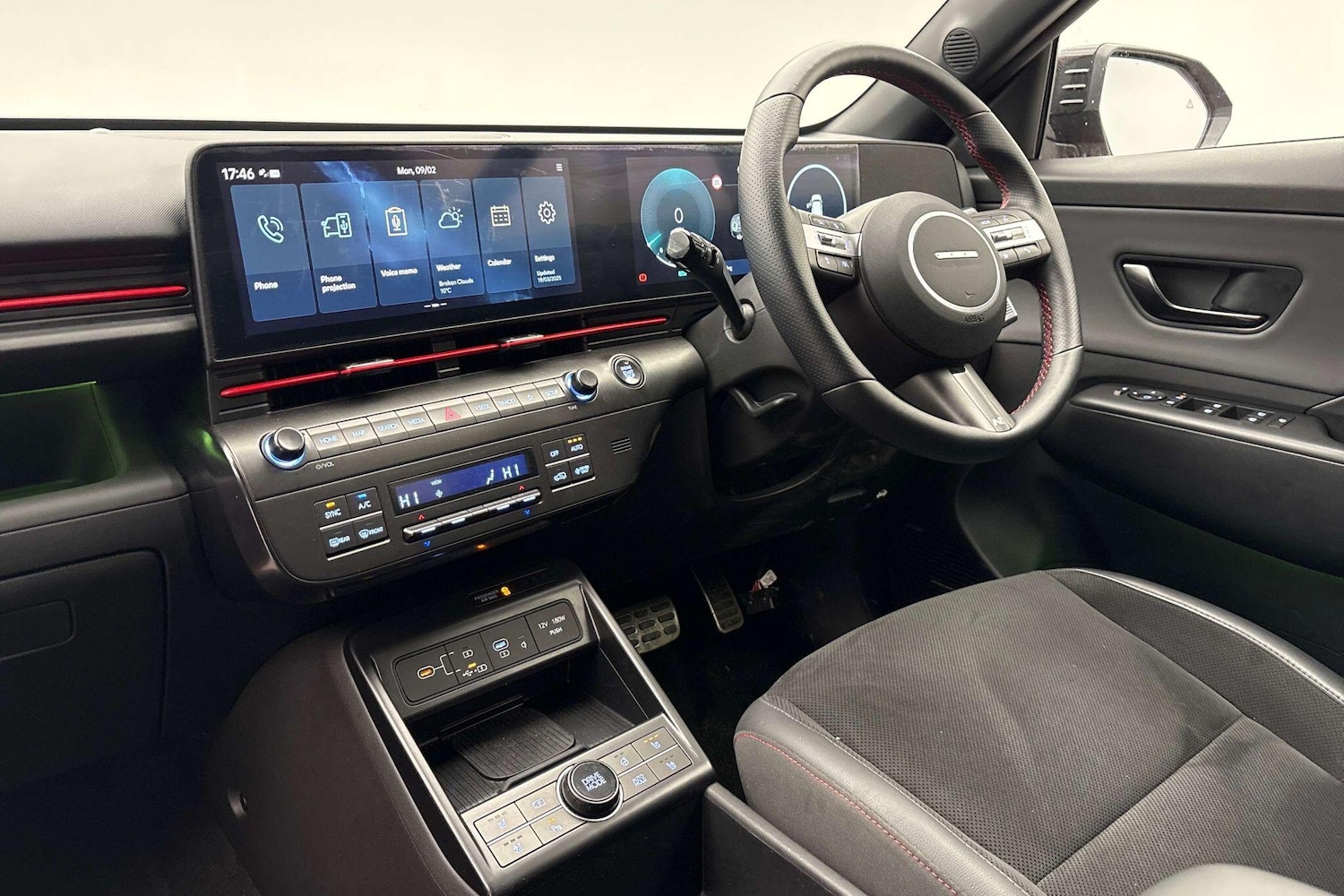 Used Hyundai KONA 2025 for sale - 78115602: Photo 3