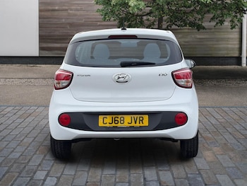 Used Hyundai i10 2019 for sale - 77479315: Photo