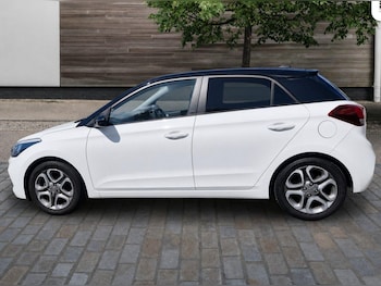 Used Hyundai i20 2019 for sale - 78684596: Photo