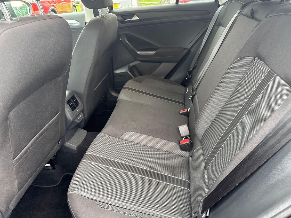 Used Volkswagen T-Roc 2025 for sale - 76121427: Photo 11