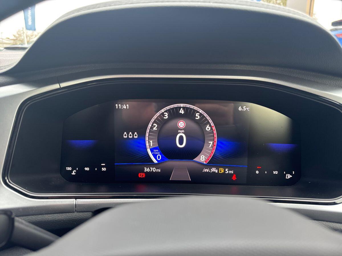 Used Volkswagen T-Roc 2025 for sale - 76121427: Photo 16