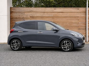 Used Hyundai i10 2023 for sale - 79725958: Photo